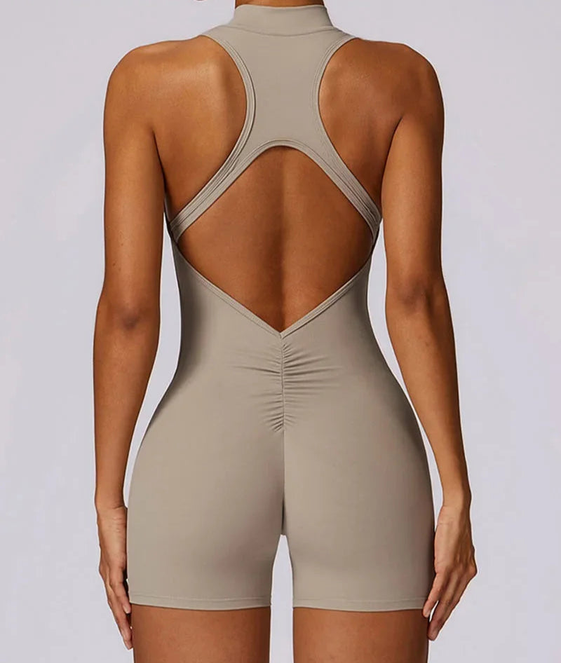 Macacão Zenive - Corpo livre, mente leve, elegância firme para todos os movimentos.