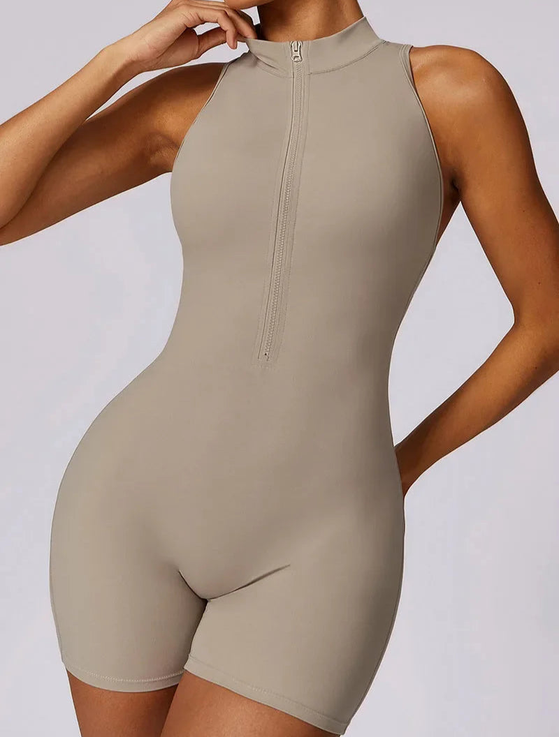 Macacão Zenive - Corpo livre, mente leve, elegância firme para todos os movimentos.