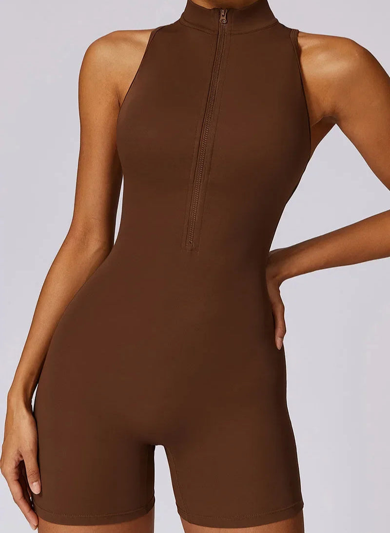 Macacão Zenive - Corpo livre, mente leve, elegância firme para todos os movimentos.